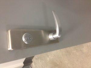 Commercial door handle